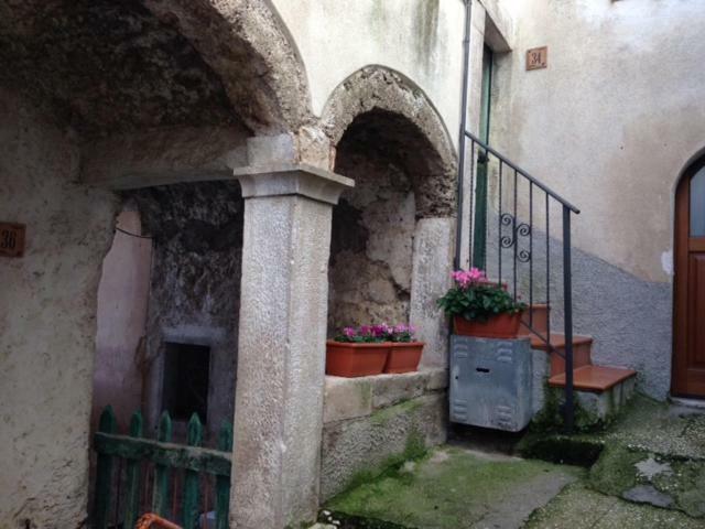 Il Borgo 30 Apartment Scapoli Екстериор снимка